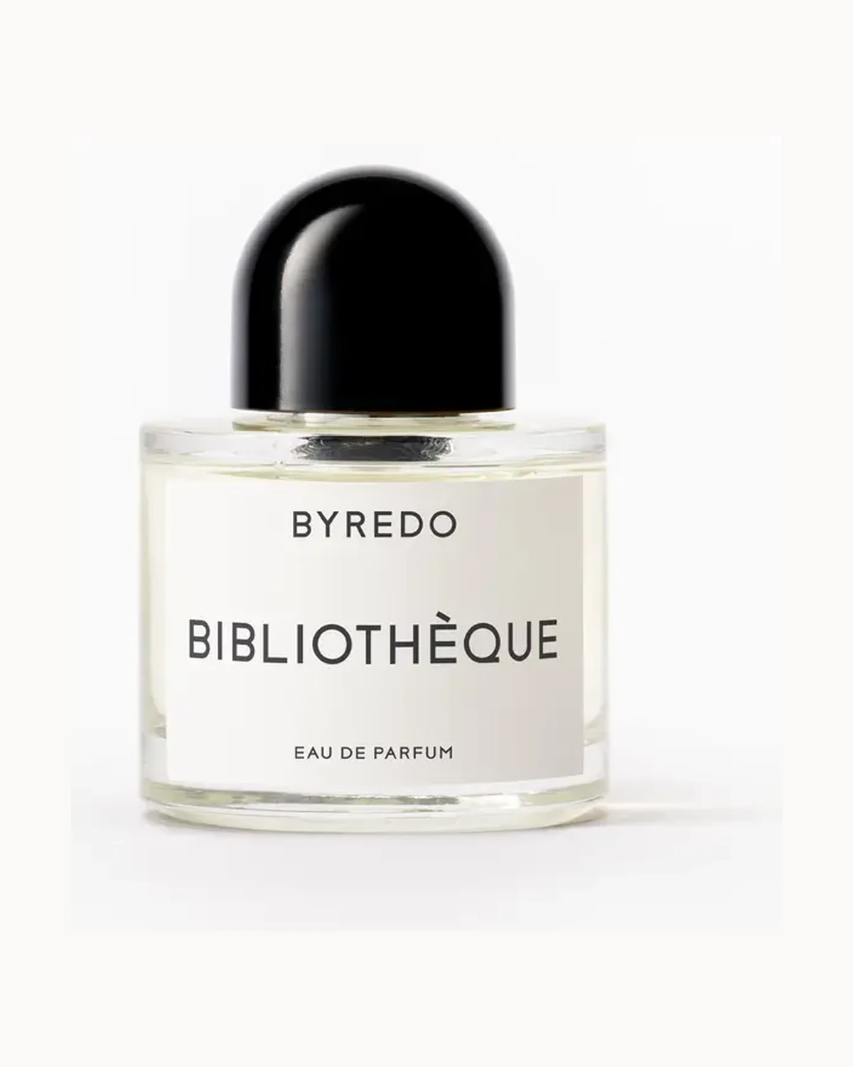 Frasco de Bibliothèque de Byredo, perfume nicho hombre